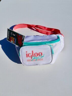 NWT Igloo Retro Cooler Bag - Fannypack